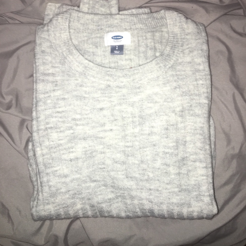 Grey sweater